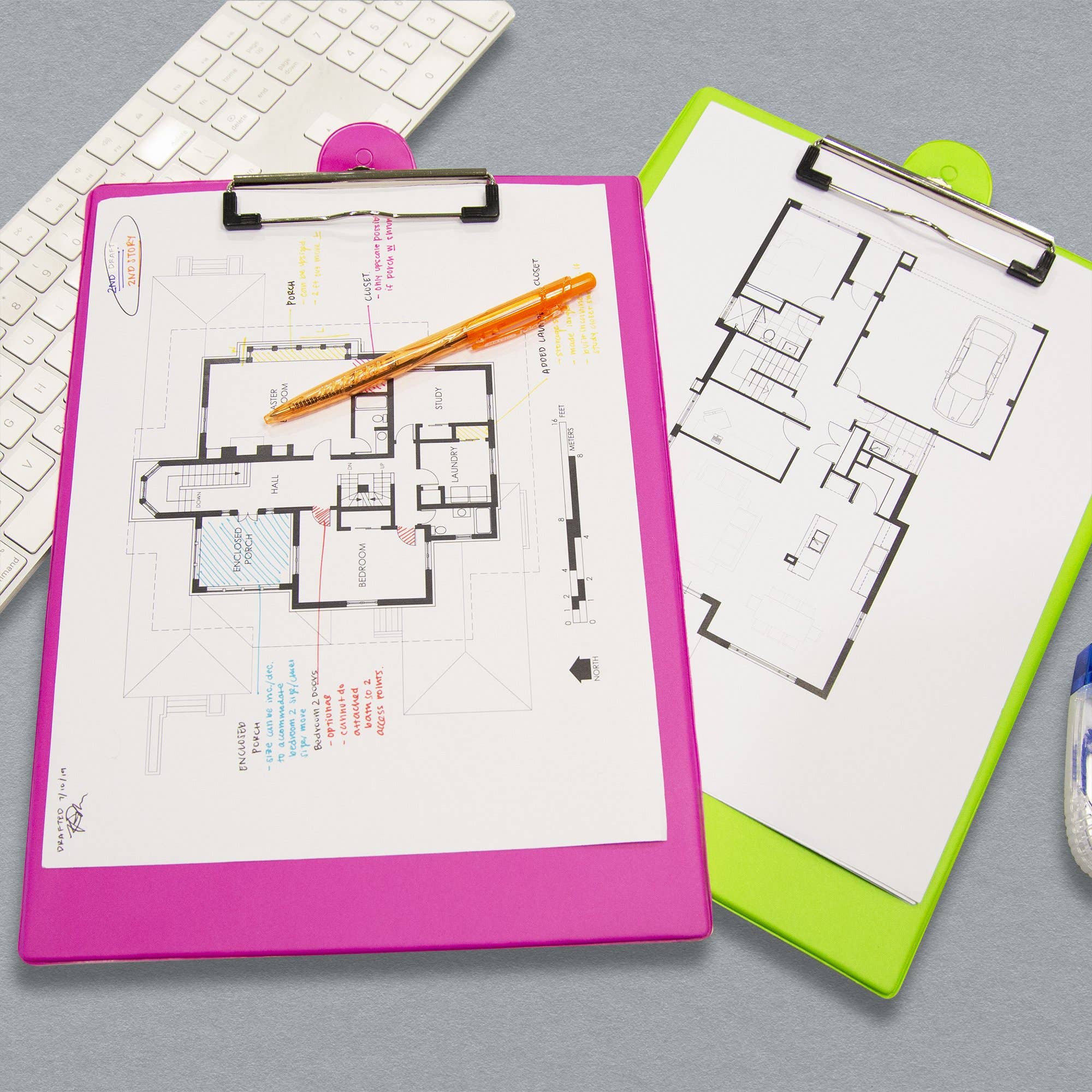 Luna Office Supply -  Everyday Essential - Venta al por mayor Portapapeles - Portapapeles estándar de PVC en colores brillantes con clip perfil bajo1