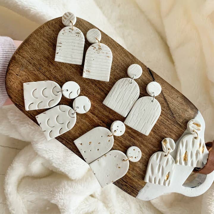 Textured Arches Collection Solid Color Polymer Clay Earrings for engroshandel hos Swan Studio Co.