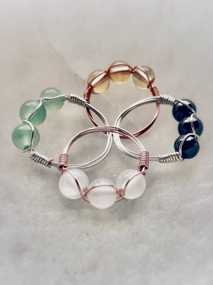 Dreifach geflochtener Kristallring für den Großhandel von Beyond The Above