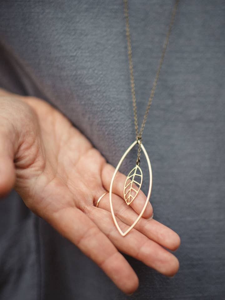 Colar longo recortado em folha por atacado de Modern Madini