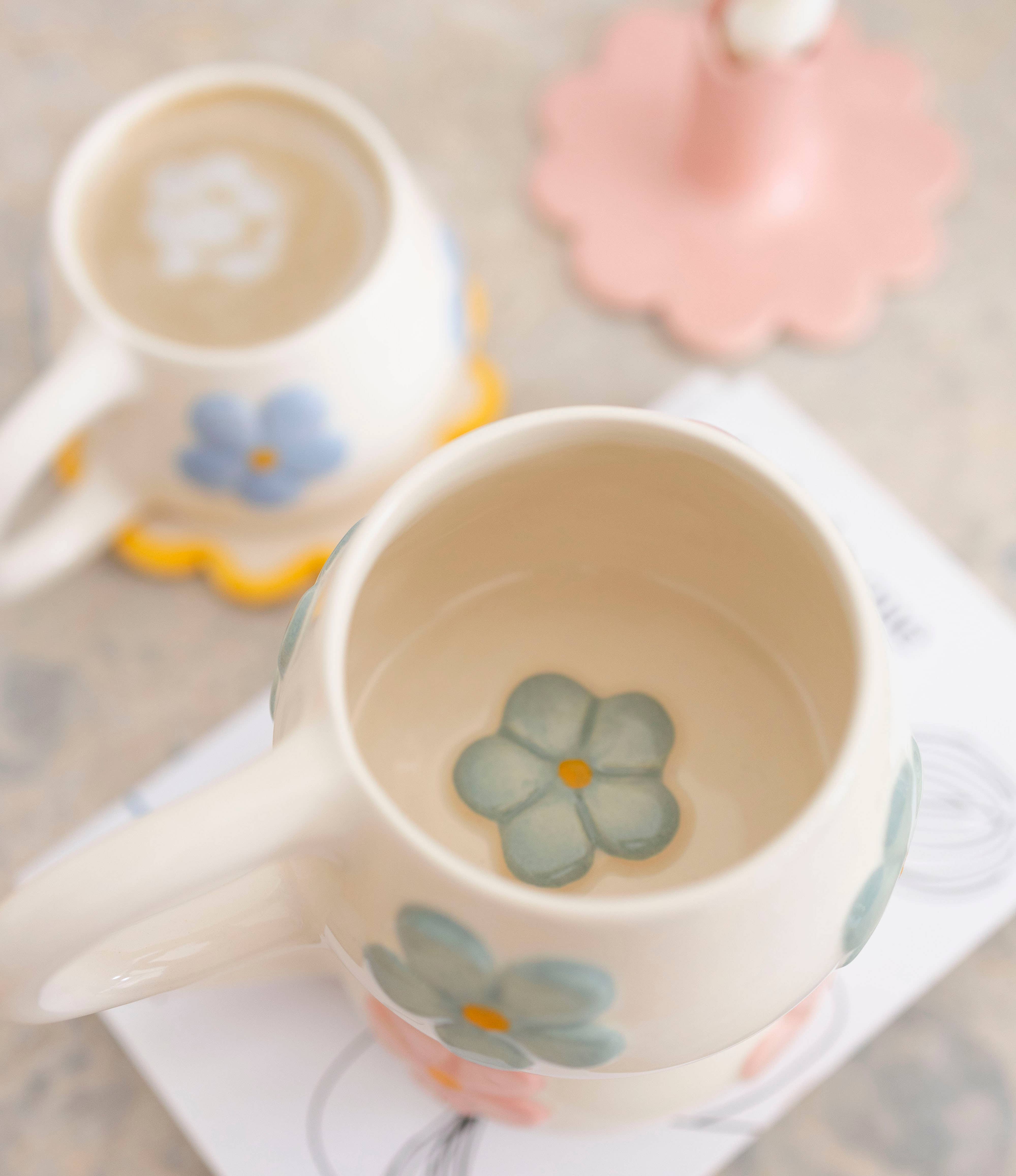 Pipa and Happy – Caneca por atacado – Caneca Blomma de Cerâmica Artesanal com Flores (300 ml)10