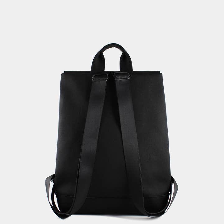 Reliée Studio - Wholesale Backpack - Women's - WATERPROOF light backpack in black - Mel2