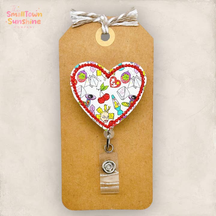 Badge enrouleur cœur jouets nostalgie des années 90 pour la vente par The SmallTownSunshine Company