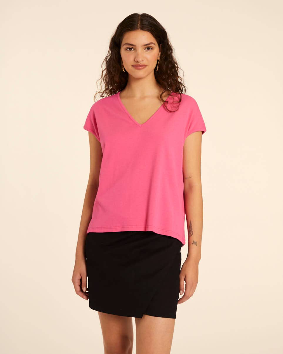Pepaloves - Wholesale T-Shirt - Women's - CAMISETA AMPLIA CUELLO PICO PINK