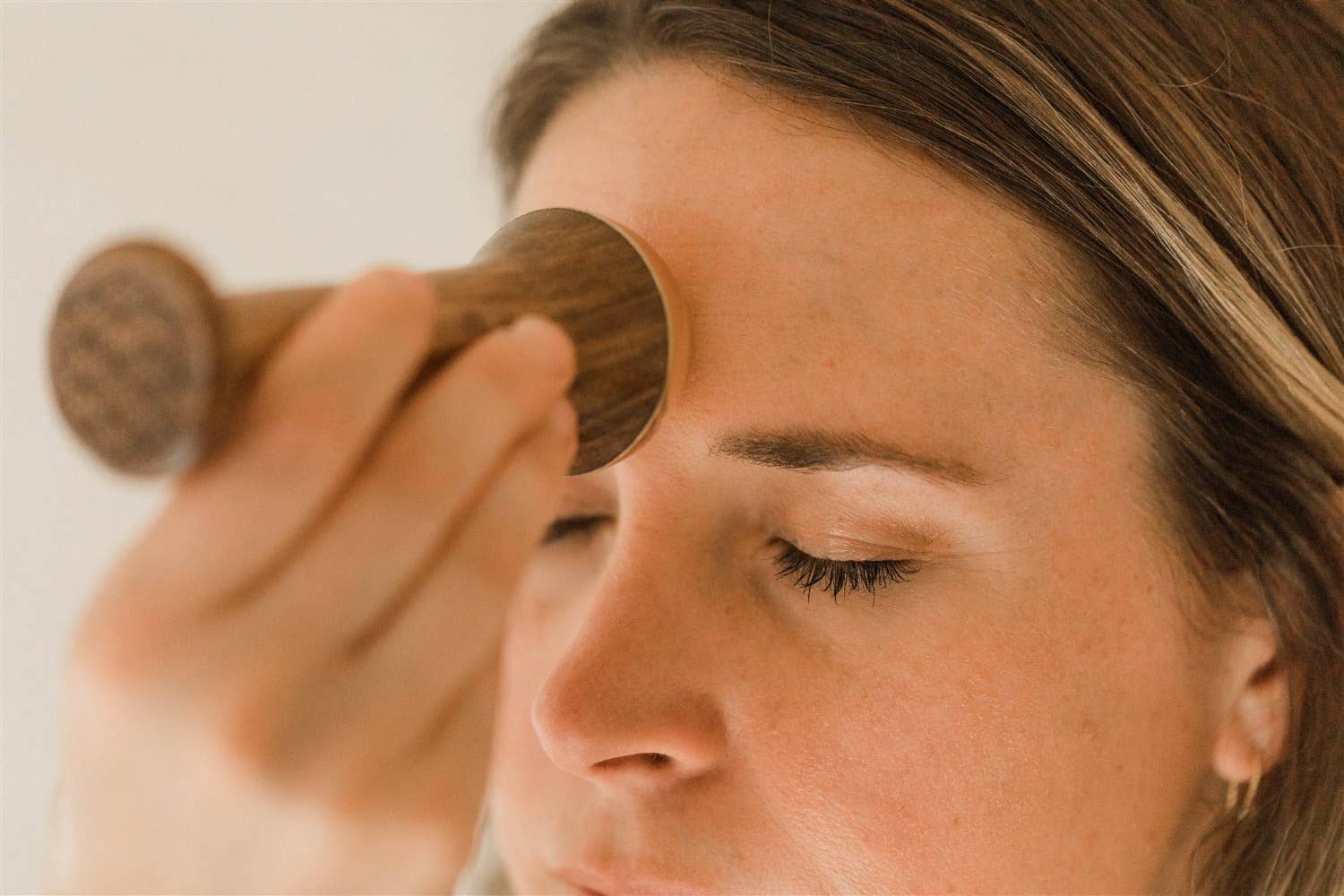 PAAVANI Ayurveda - Wholesale Face/Beauty Roller - Kansa Face Wand – Ayurvedic Tool for Glow & Lymph Drainage4