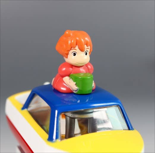 K-Wonderland - Venta al por mayor Figura decorativa - Tomica- Ponyo, el barco del pop pop de Sosuke7