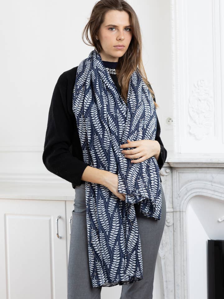 HH-284 Printed scarf with gold detailing for wholesale by LINETA