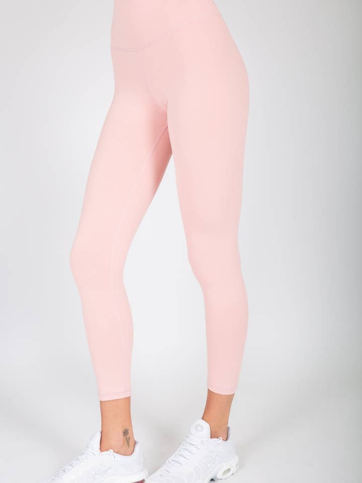 Take Control Crop Mellow Rose voor wholesale door DYI Define Your Inspiration