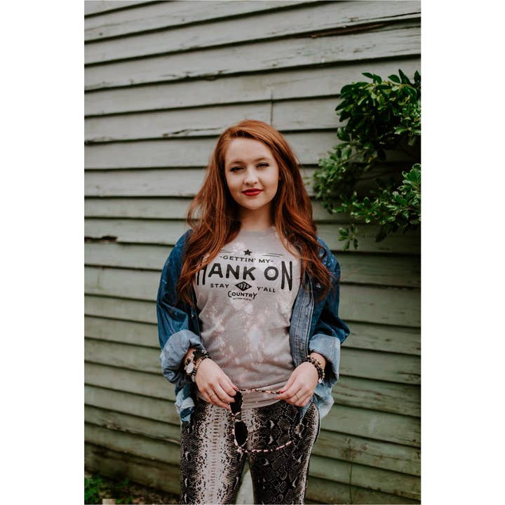 Southern Bliss Co. - Wholesale Screen Printed T-Shirt - Women's - Gettin’ My Hank On Sand Bleach Tee1