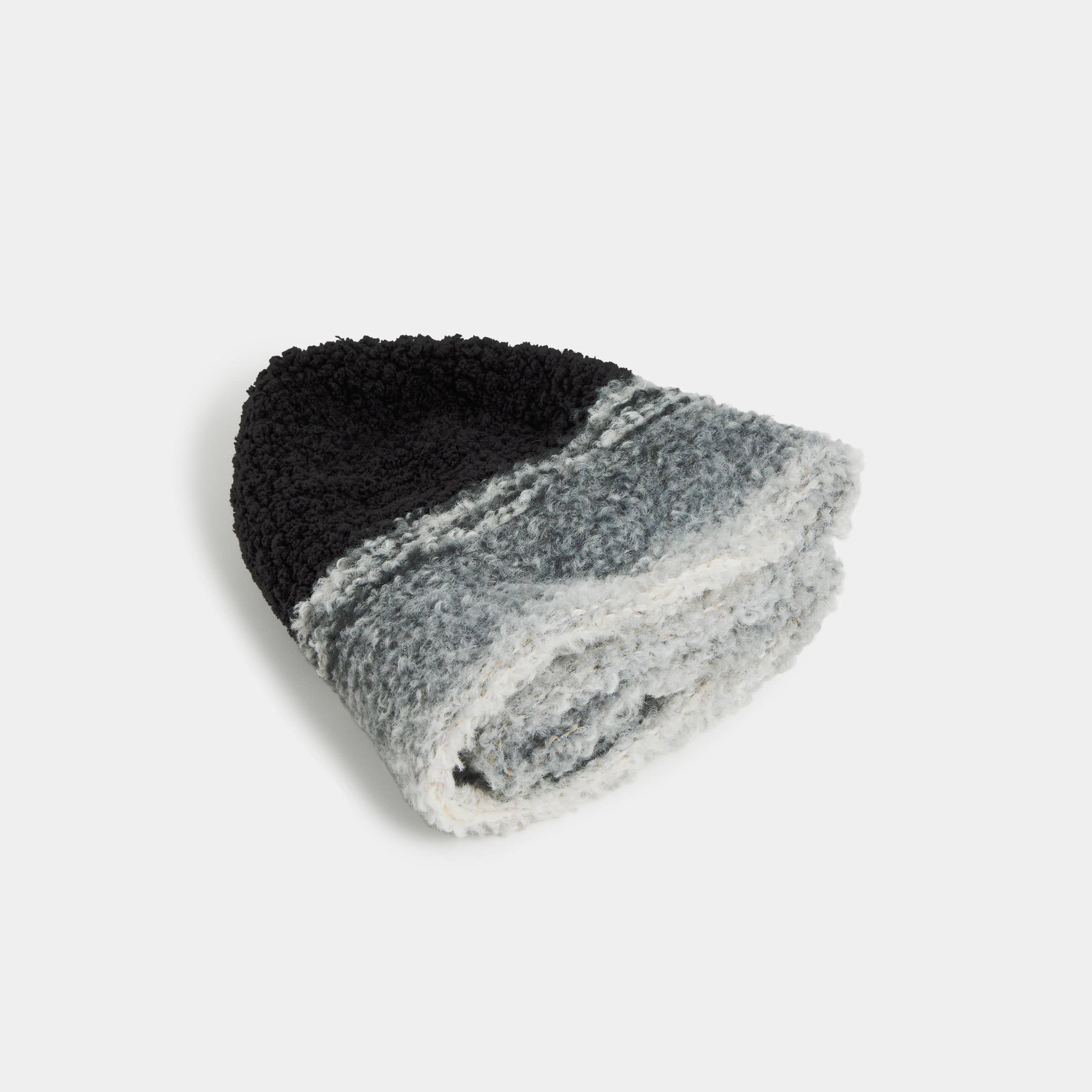 COCO + CARMEN - Wholesale Beanie - Women's - Horizon Stripe Sherpa Bucket Hat3