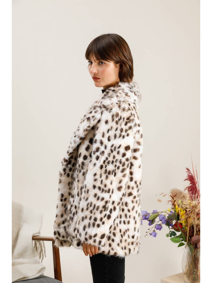 Attrait Paris - Wholesale Fur/Faux Fur Coat - Women's - Animal print faux fur coat2