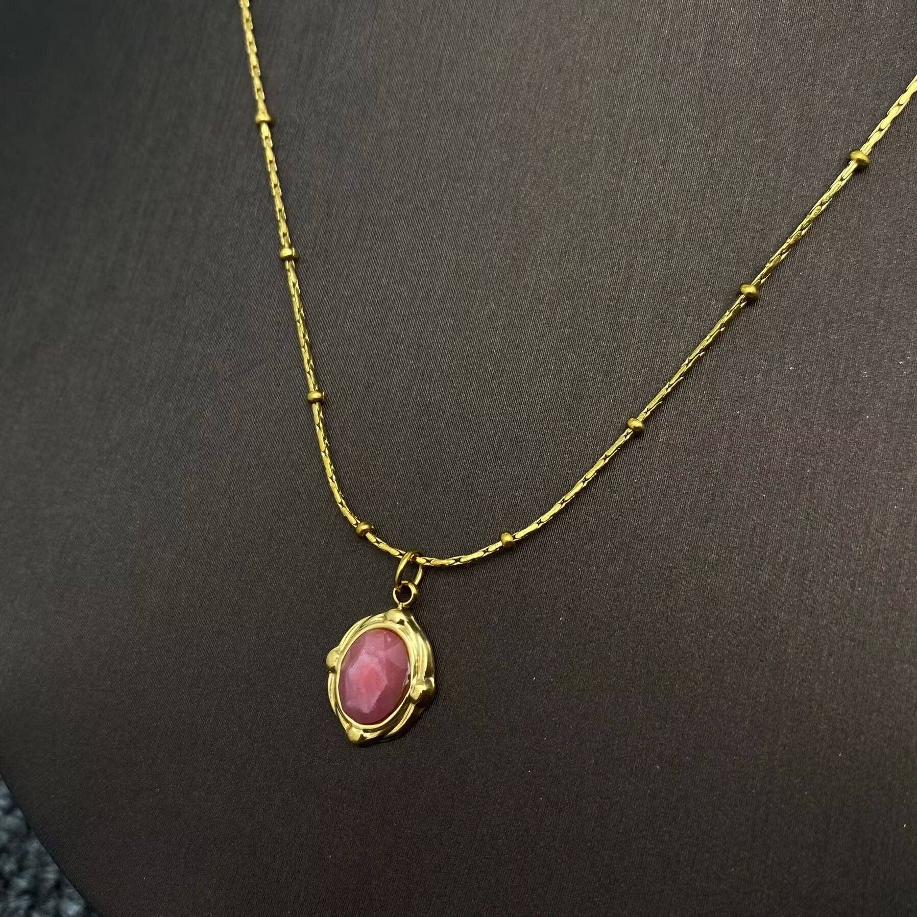 Mio Queena - Wholesale Pendant/Charm Necklace - Geometric Rhodochrosite Charm 18K Golden Necklace - FGS/CS2