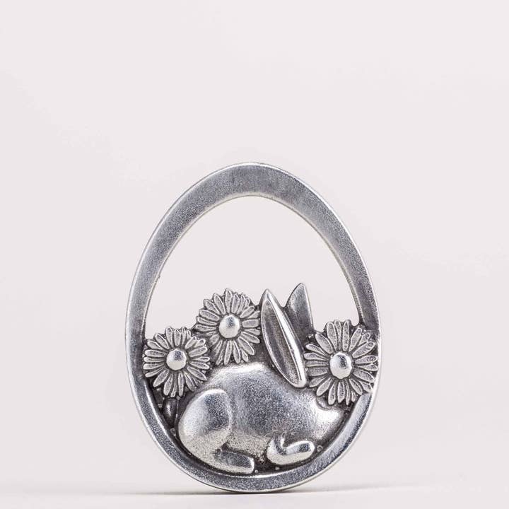 Daisy Wobble Bunny (flowers) for wholesale by Danforth Pewter