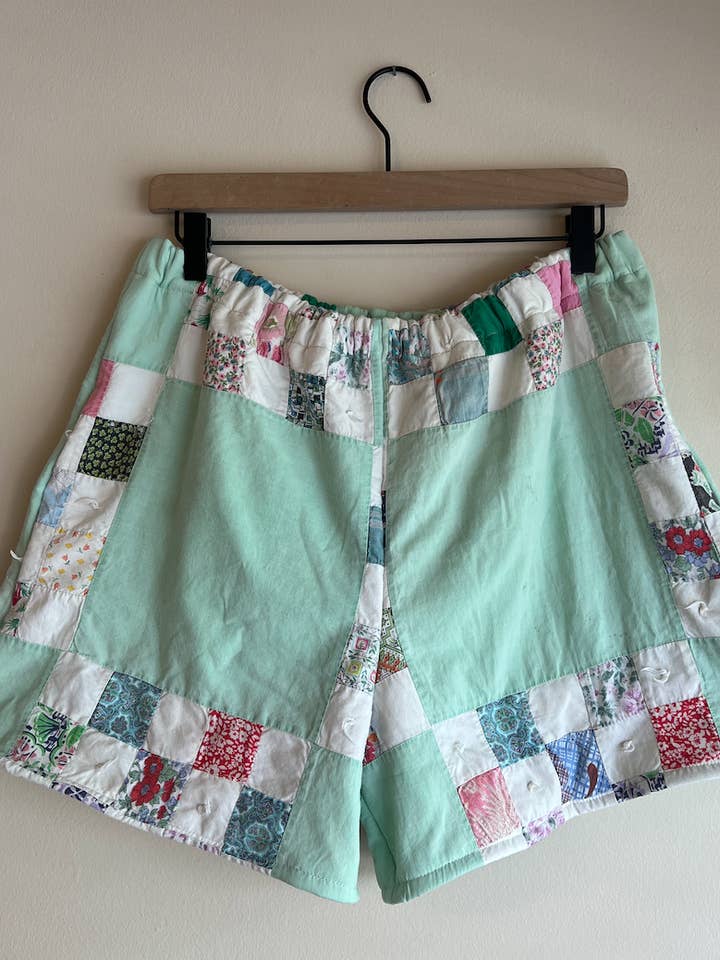 Calções de Retalhos - Menta Patchwork por atacado de Reclaim Creative