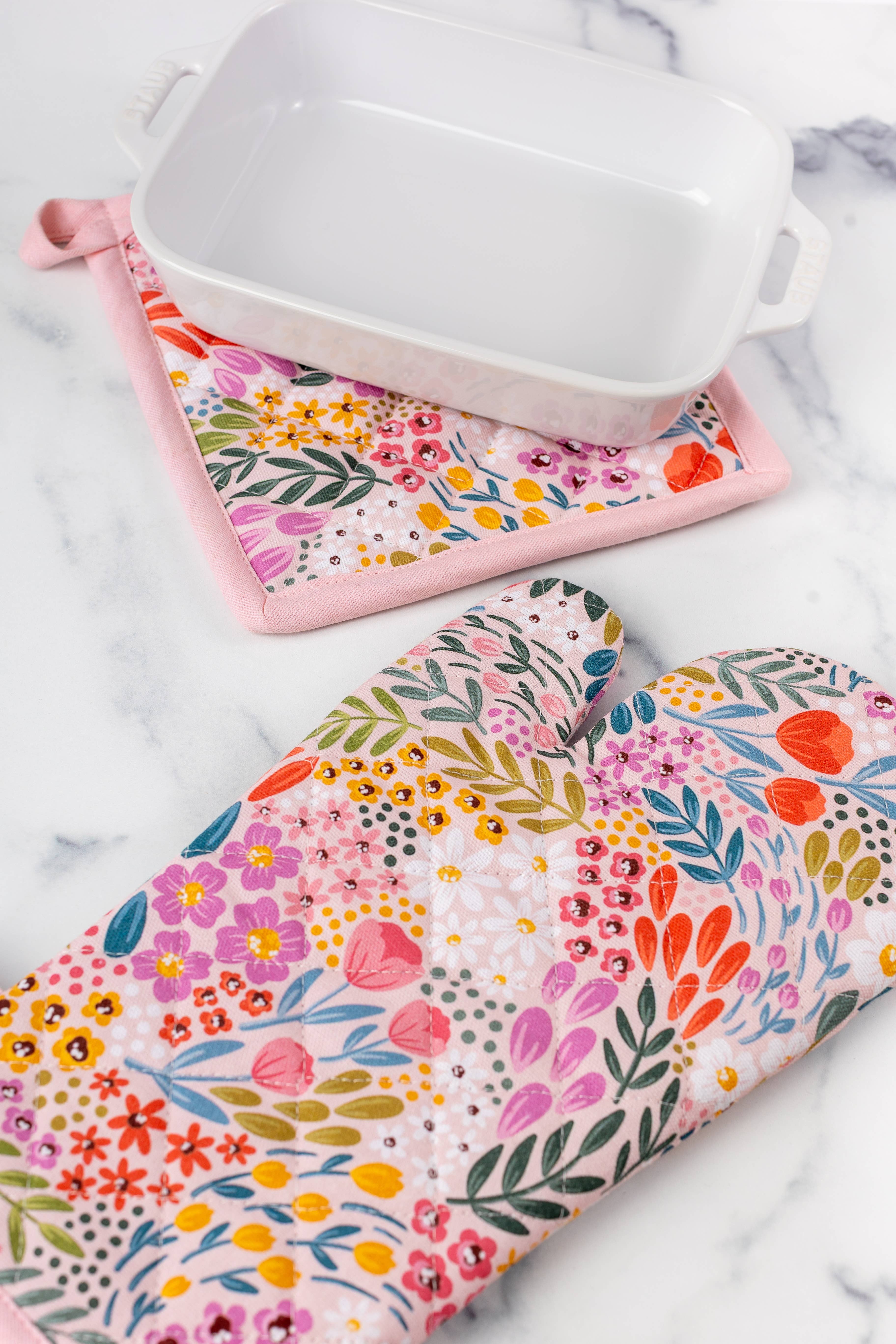 Elyse Breanne Design - Wholesale Oven Mitt/Pot Holder - Summer Meadows Oven Mitt + Pot Holder Set1