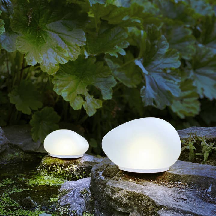 Lumina Of London AU - Wholesale Outdoor/Lawn Light - Solar Glass Pebble