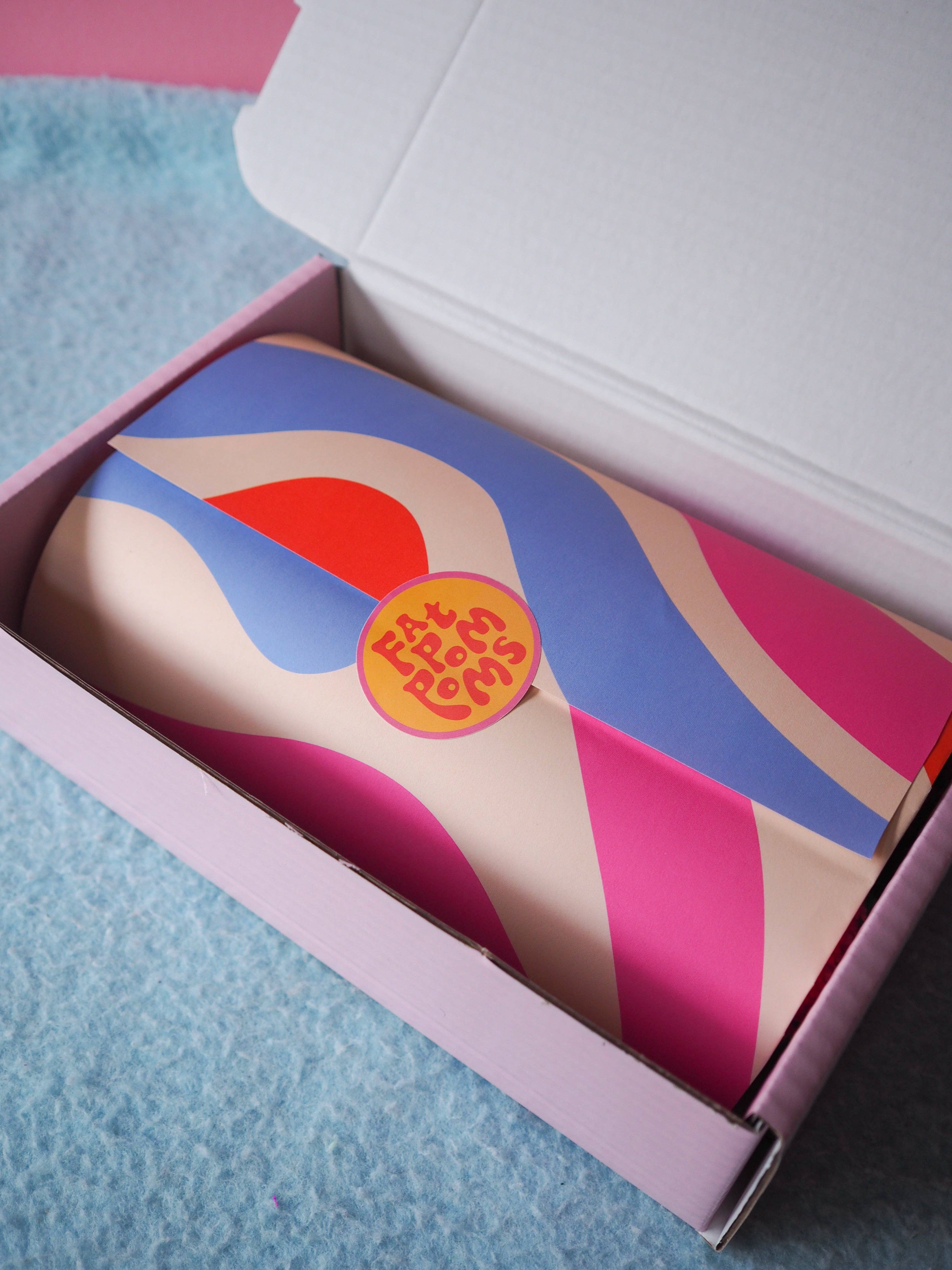 Fat Pom Poms – wholesale Ornament set – Retro Inspired Pom Pom Bauble Decorations9