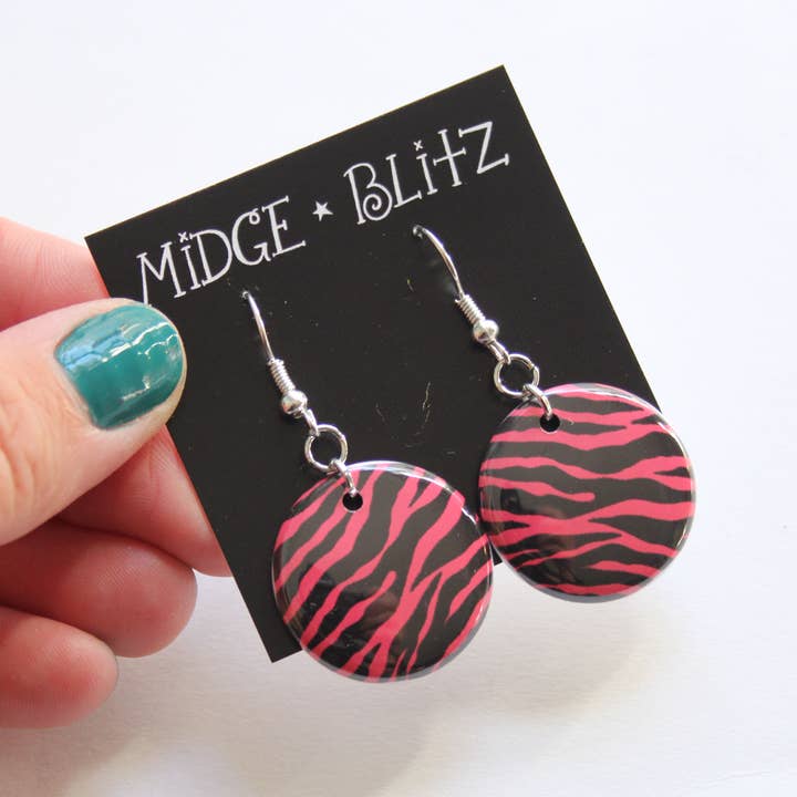 Ohrringe mit Zebramuster in Rosa für den Großhandel von Midge Blitz