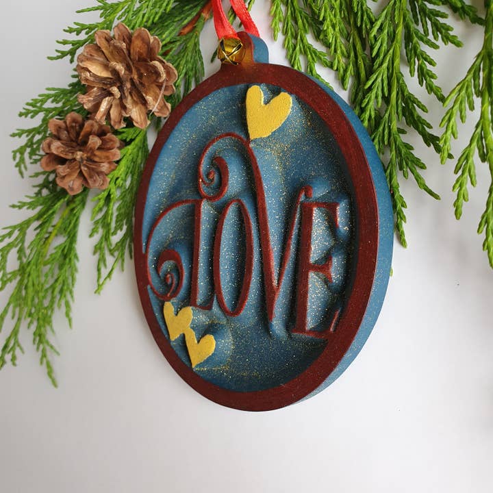 Boule de Noël en bois | Love pour la vente par Wood Art Shop
