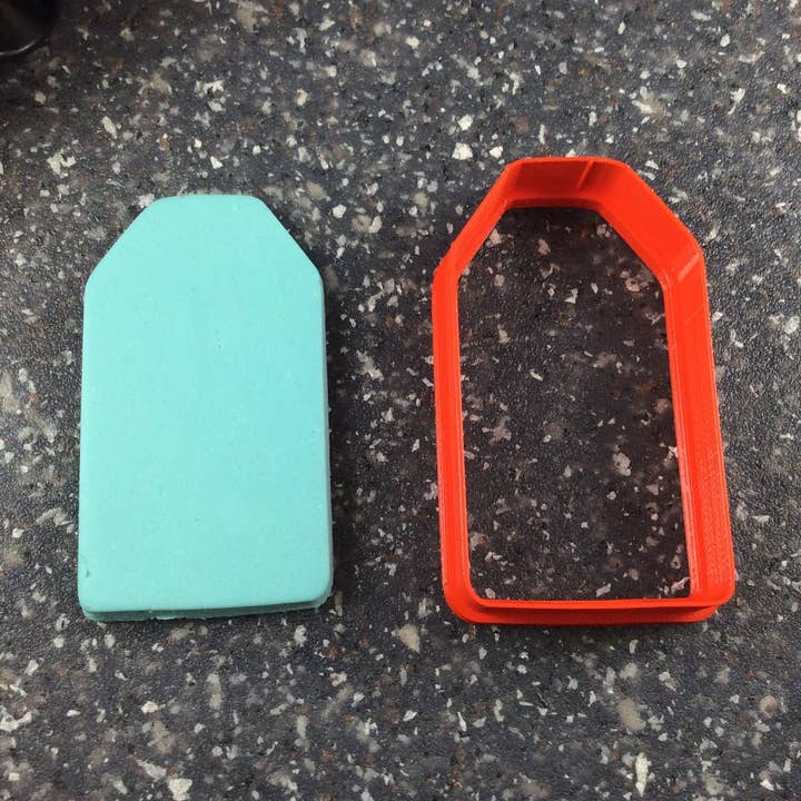 Pris Tag Cookie Cutter for engroshandel hos CookieCutterSupply