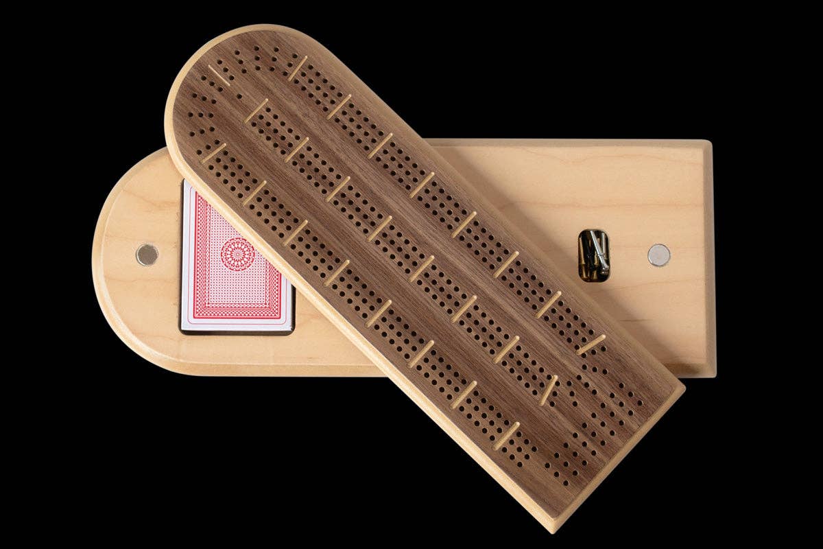 Across the Board - Wholesale Bordspel - Cribbage-spel met houten speelbord en metalen pennen2