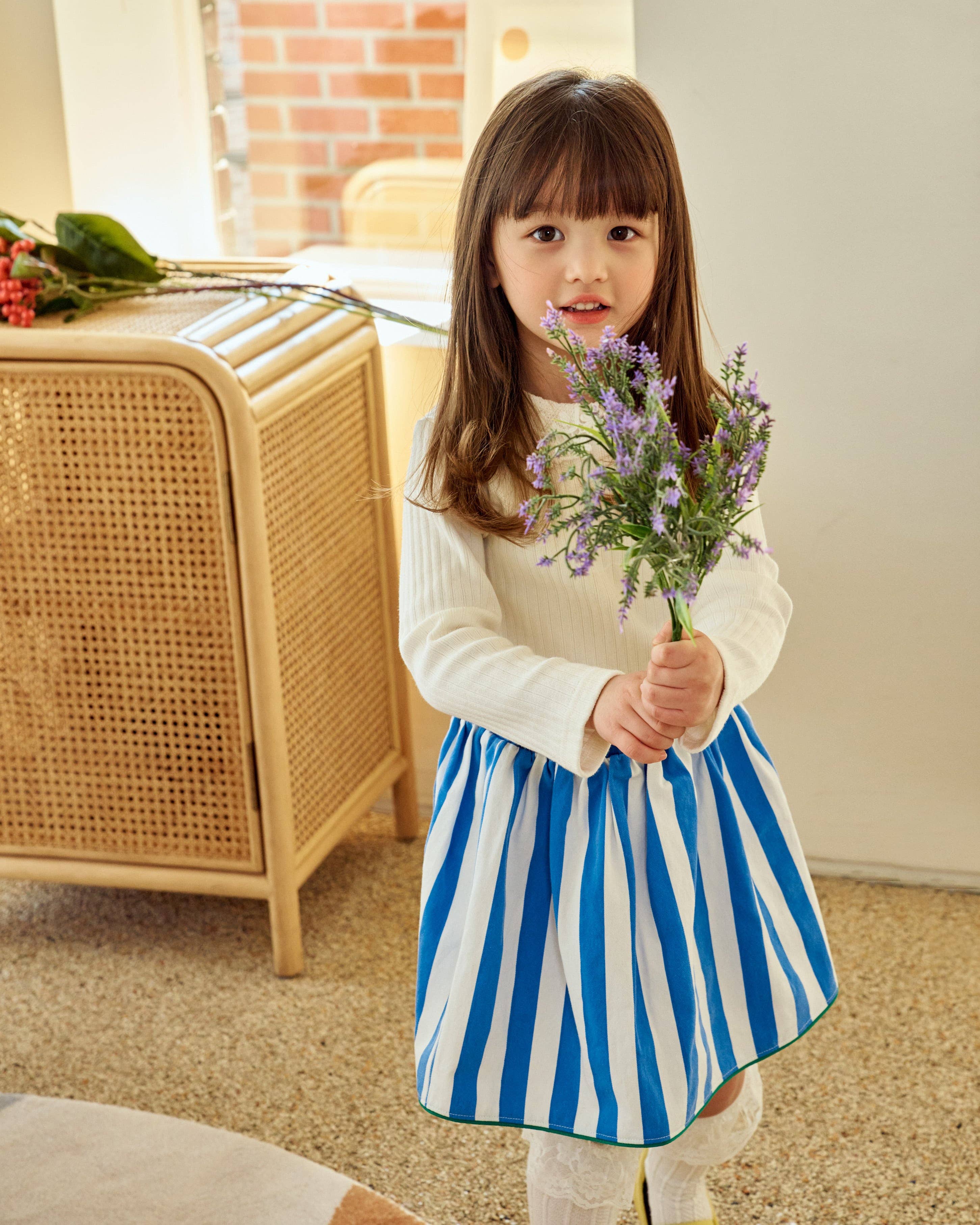 ToTo Heros - Wholesale Skirt - Kids - Blue Striped Pleated Skirt4