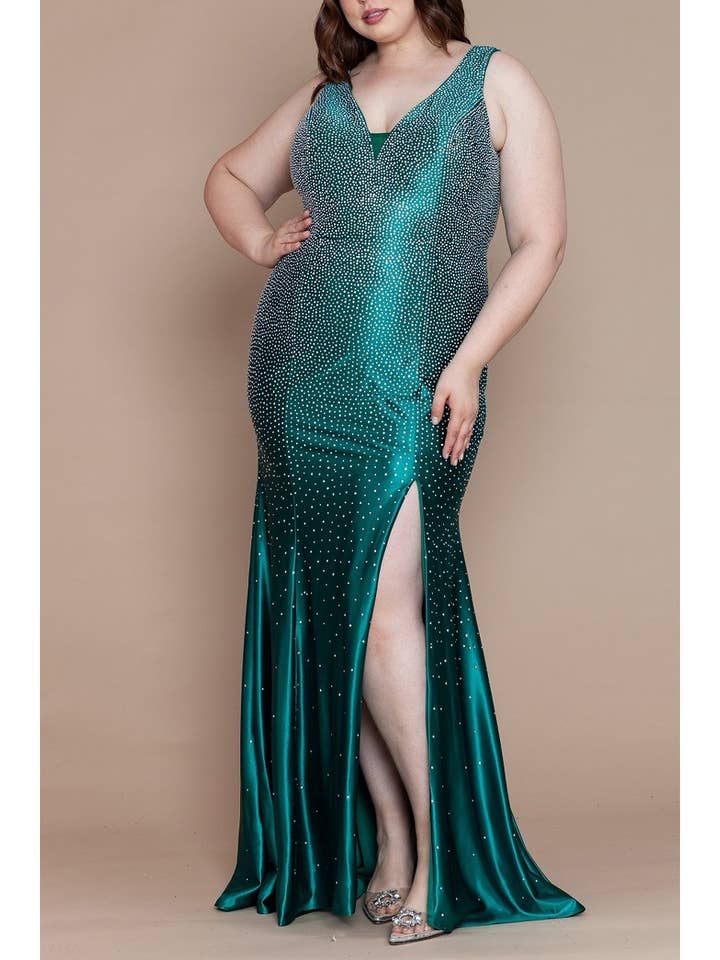 PROM PLUS pour la vente par FashionShowcase