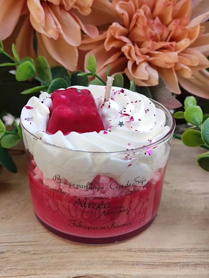 Candela chantilly Fragola dolce per la vendita all'ingrosso da parte di LES CREATIONS D'ALIZEA