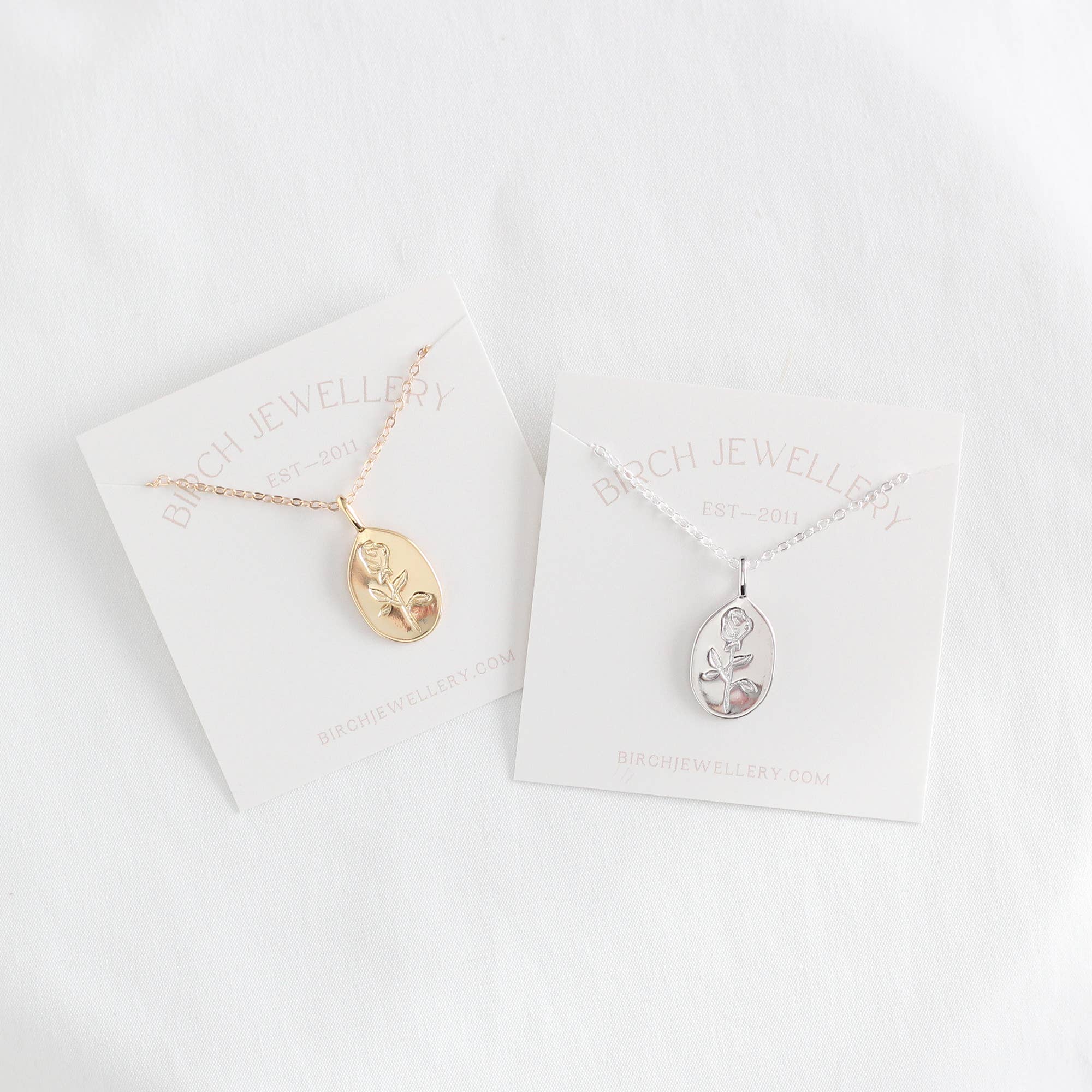 Birch Jewellery - Vente Colliers à pendentif - Collier Médaillon Rose0