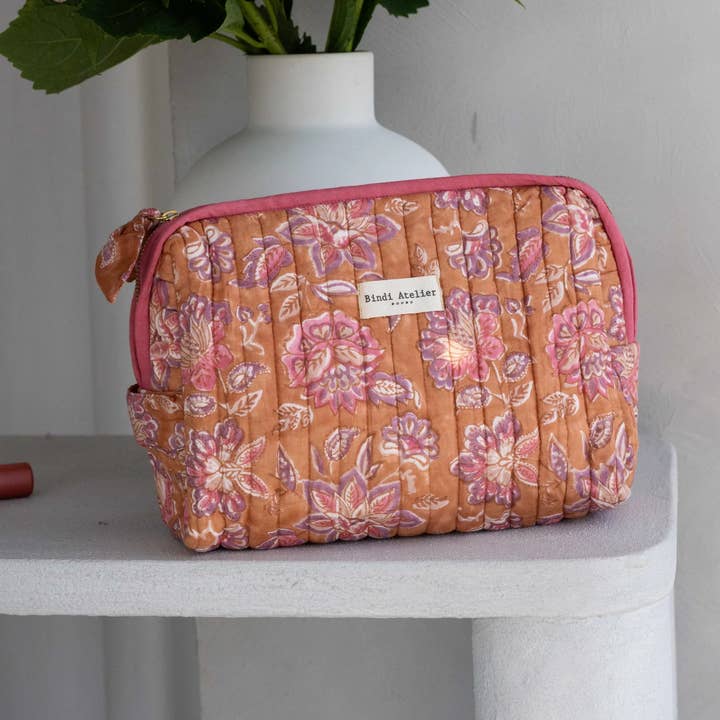 Bindi Atelier - Wholesale Toiletry Bag - Women's - Quilted cotton toiletry bag with block print - Matira Praline1