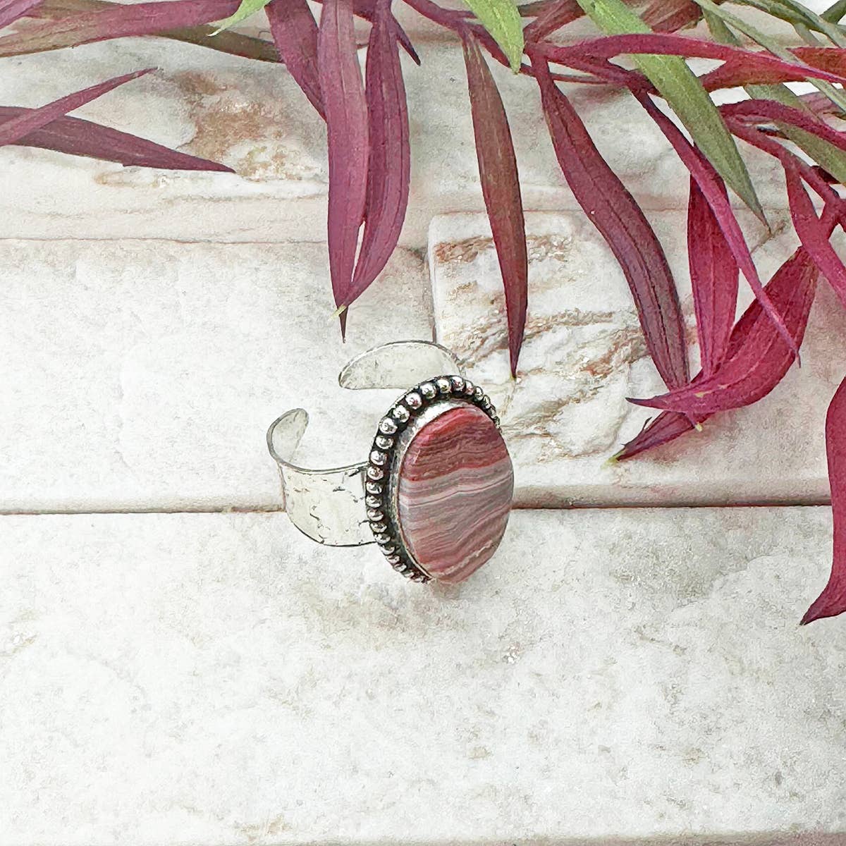 Anju Jewelry – Anel de cocktail/declaração por atacado – Anel Artesanal de Pedra Semipreciosa Kashi - Ágata Crazy Lace1