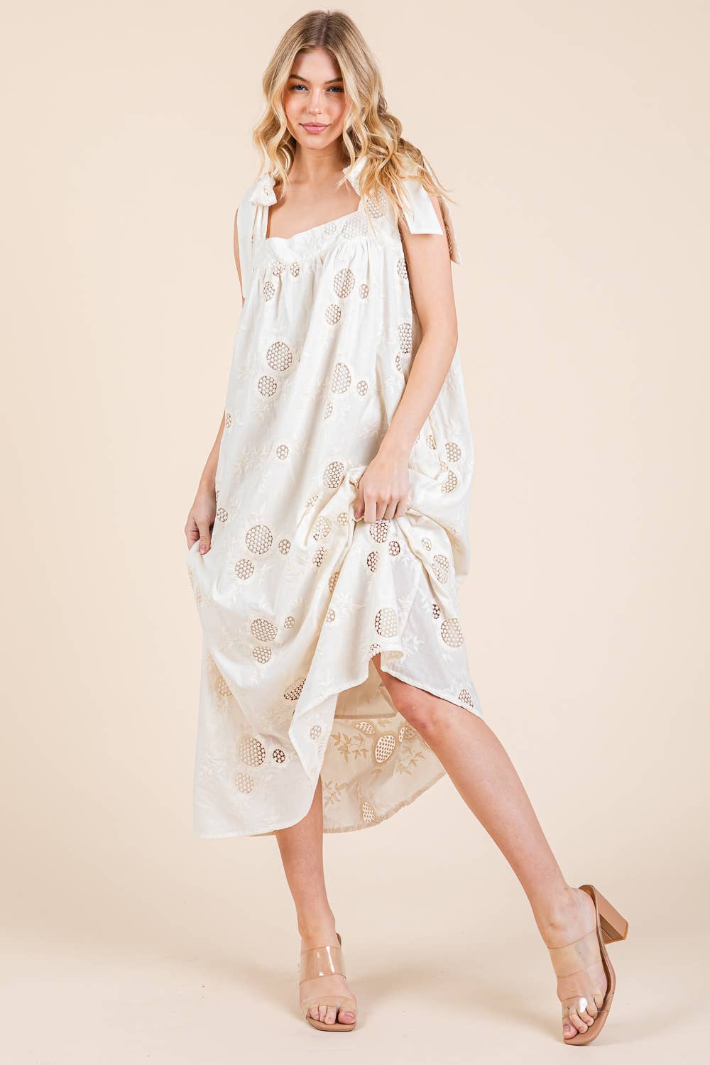 GeeGee x Lovelo – wholesale Dress – Women's – Sunflower Eyelet Lace Midi Sundress, OD513400