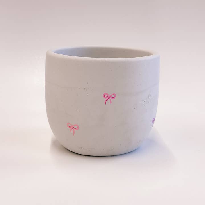 The Plant Supply - Wholesale Plant Pot - Pink Bow Concrete Planter With Drainage Hole7