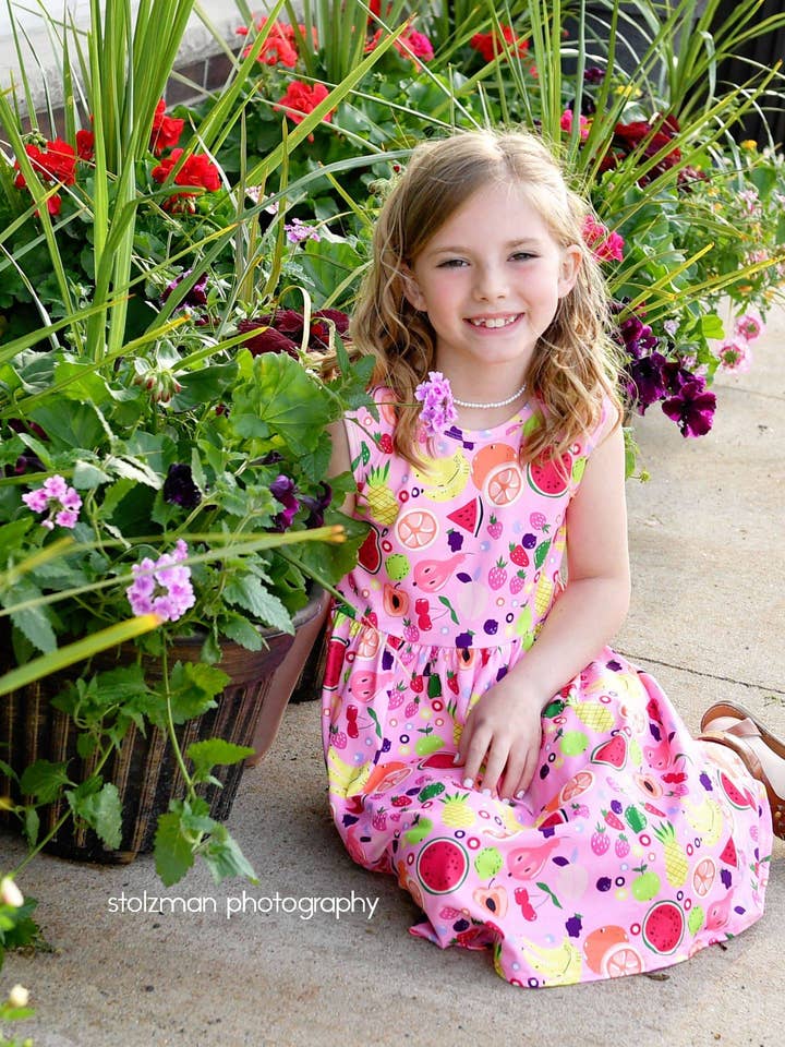 Abito canotta in seta al latte con insalata di frutta per la vendita all'ingrosso da parte di Great Lakes Kids Apparel