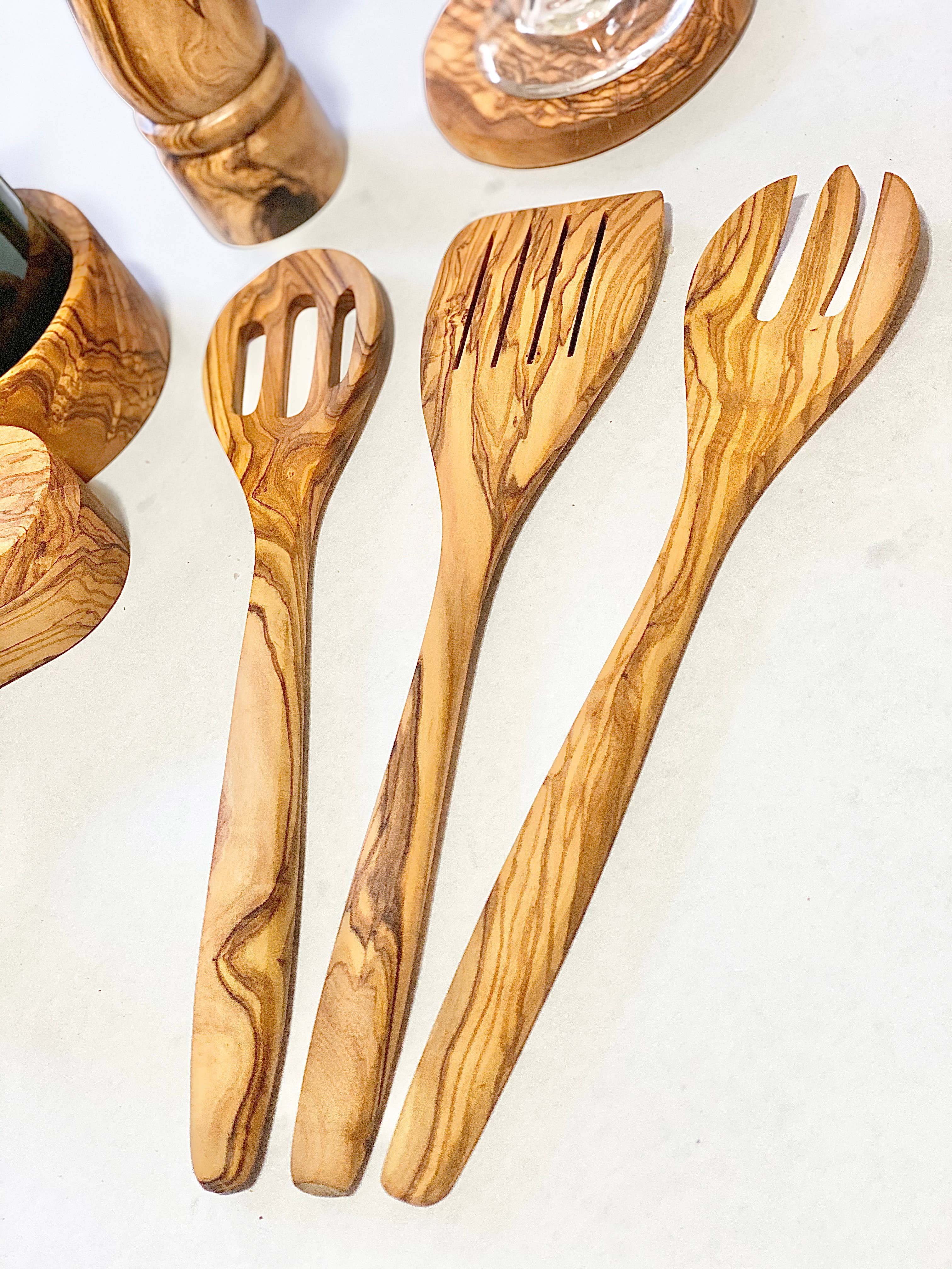 Natural OliveWood - Wholesale Kitchen Utensil Set - Olive Wood Cooking Tools1