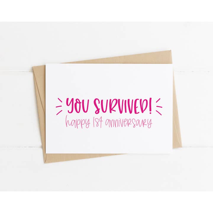 Você sobreviveu ao cartão engraçado do primeiro aniversário por atacado de Sarah Burns Prints