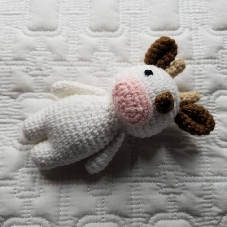 D & C TOYS - Wholesale Stuffed/Plush Toy - Kids & Baby - Cow Hand Crocheted Baby Plush Toy1