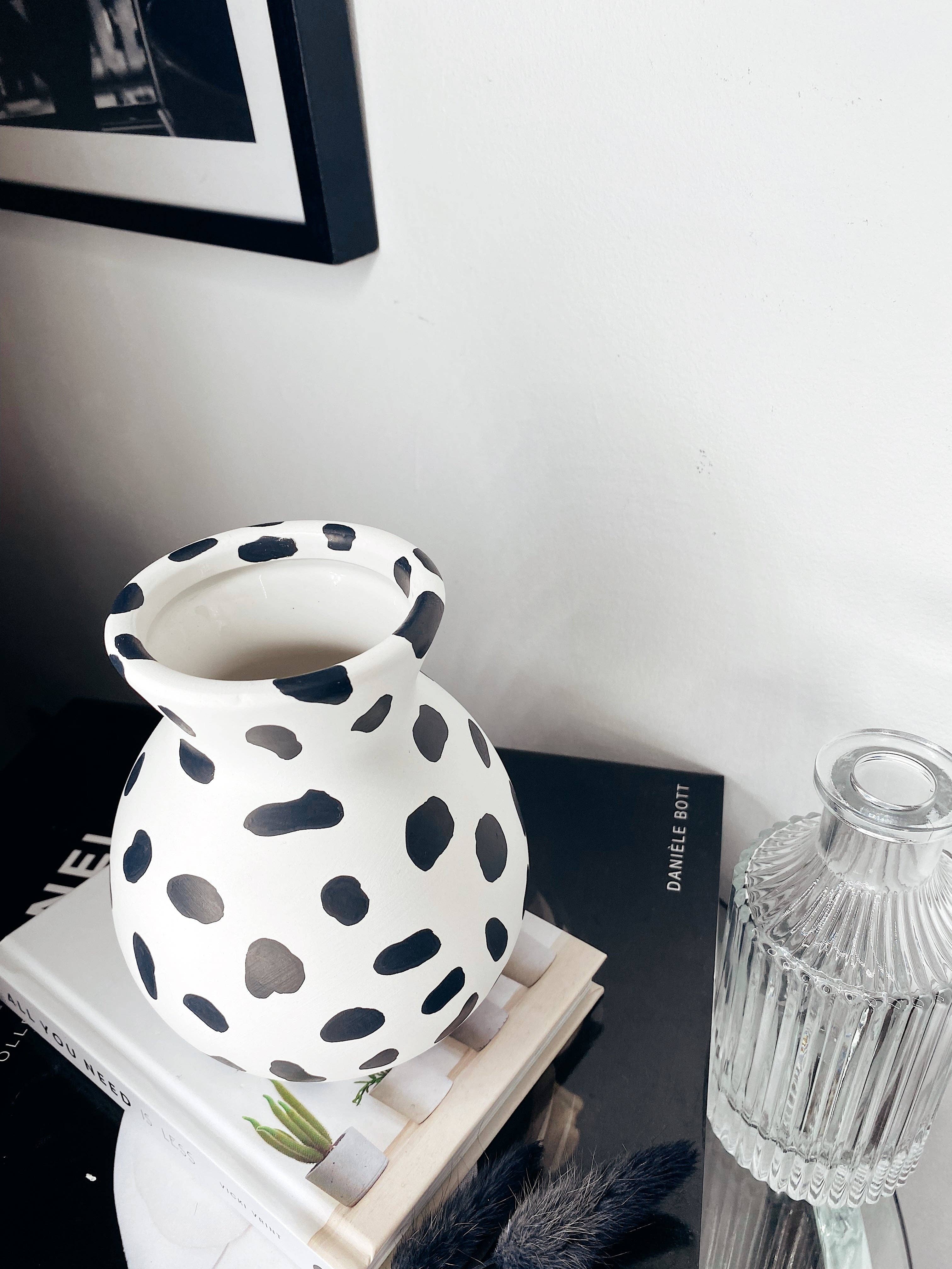 Jasmine Alice Home - Wholesale Vase - Dalmatian Print Vase3