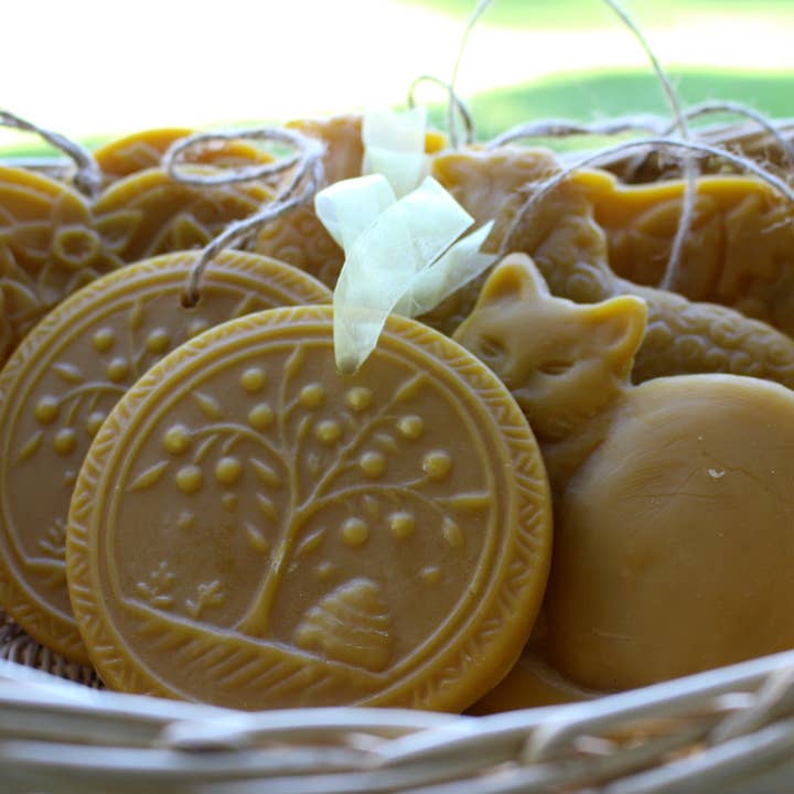 Happy Honey Bee Co. - Wholesale Ornament - Black Cat Handmade German Springerle Beeswax Ornament5