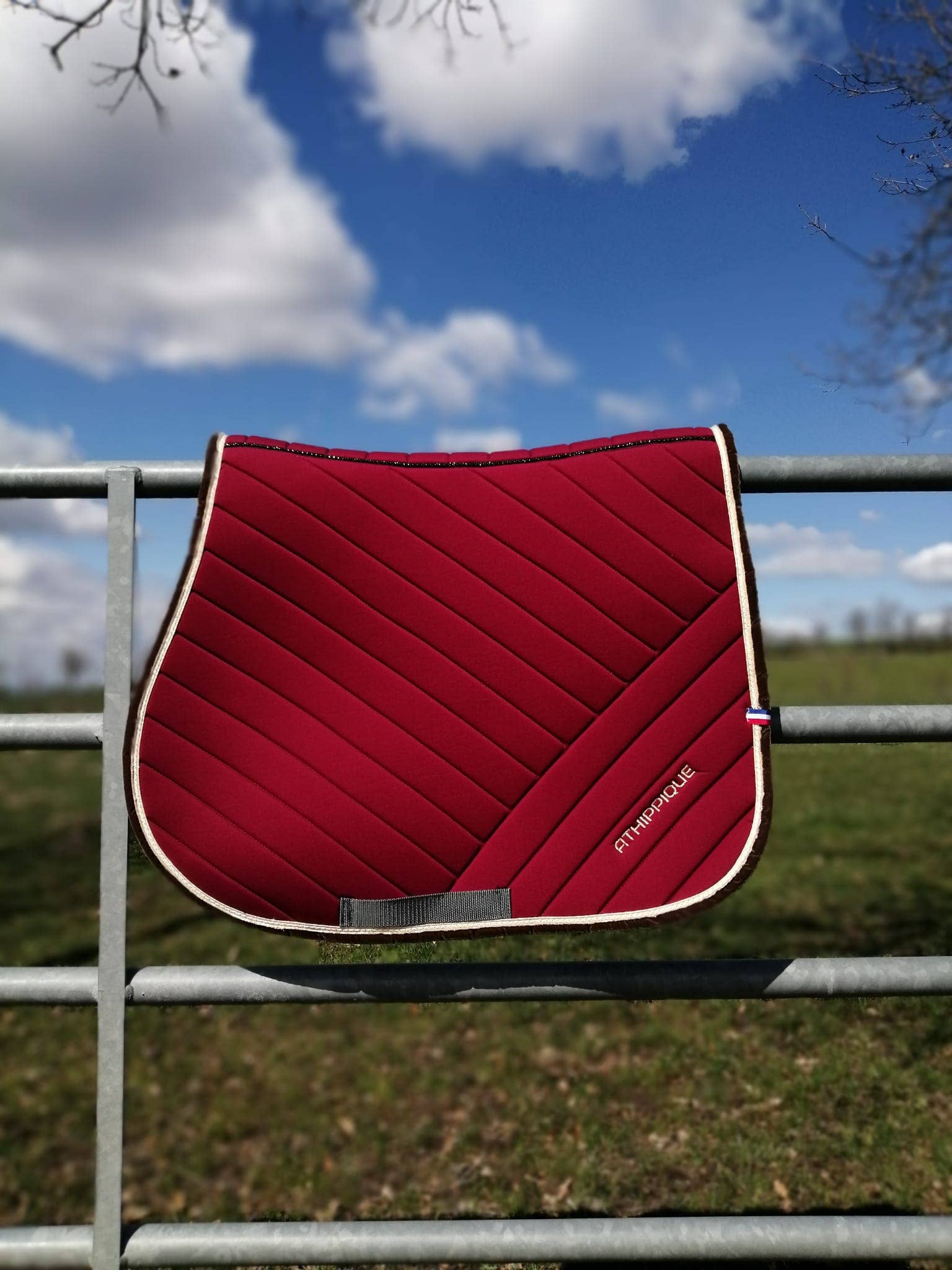 Athippique – Equipamento de equitação por atacado – Almofada de selim Uni Jumping borgonha