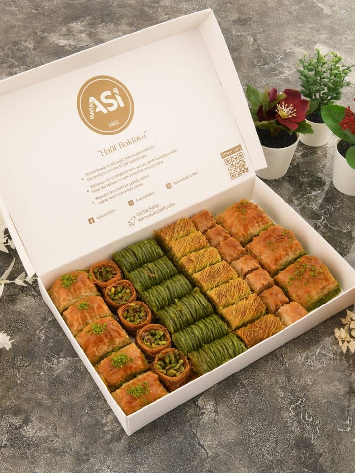 Asi | Assorted Pistachio Baklava for wholesale by Aladdin