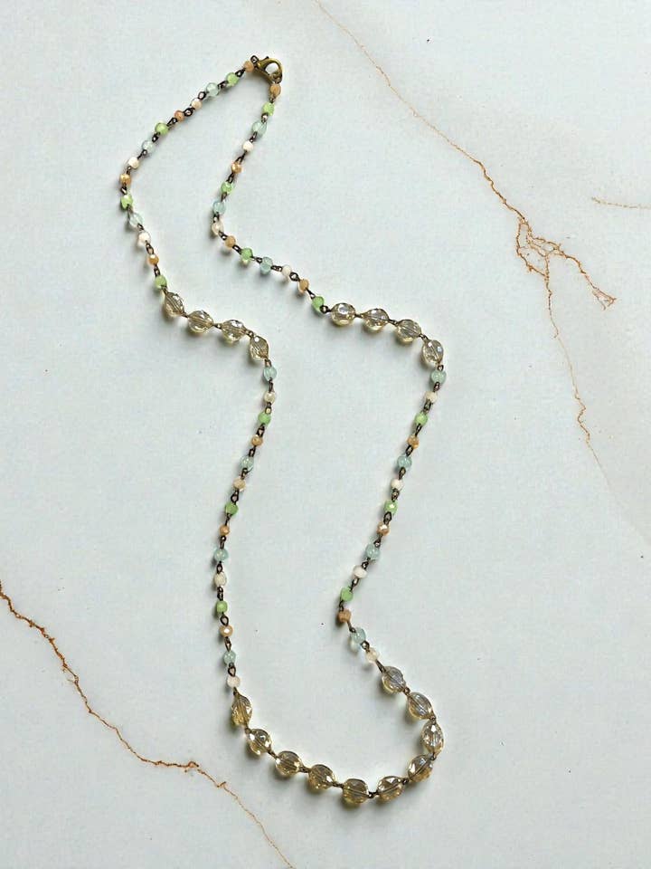 28" Mehrfarbige und Champagnerfarbene Ovale Halskette für den Großhandel von Ava Capri