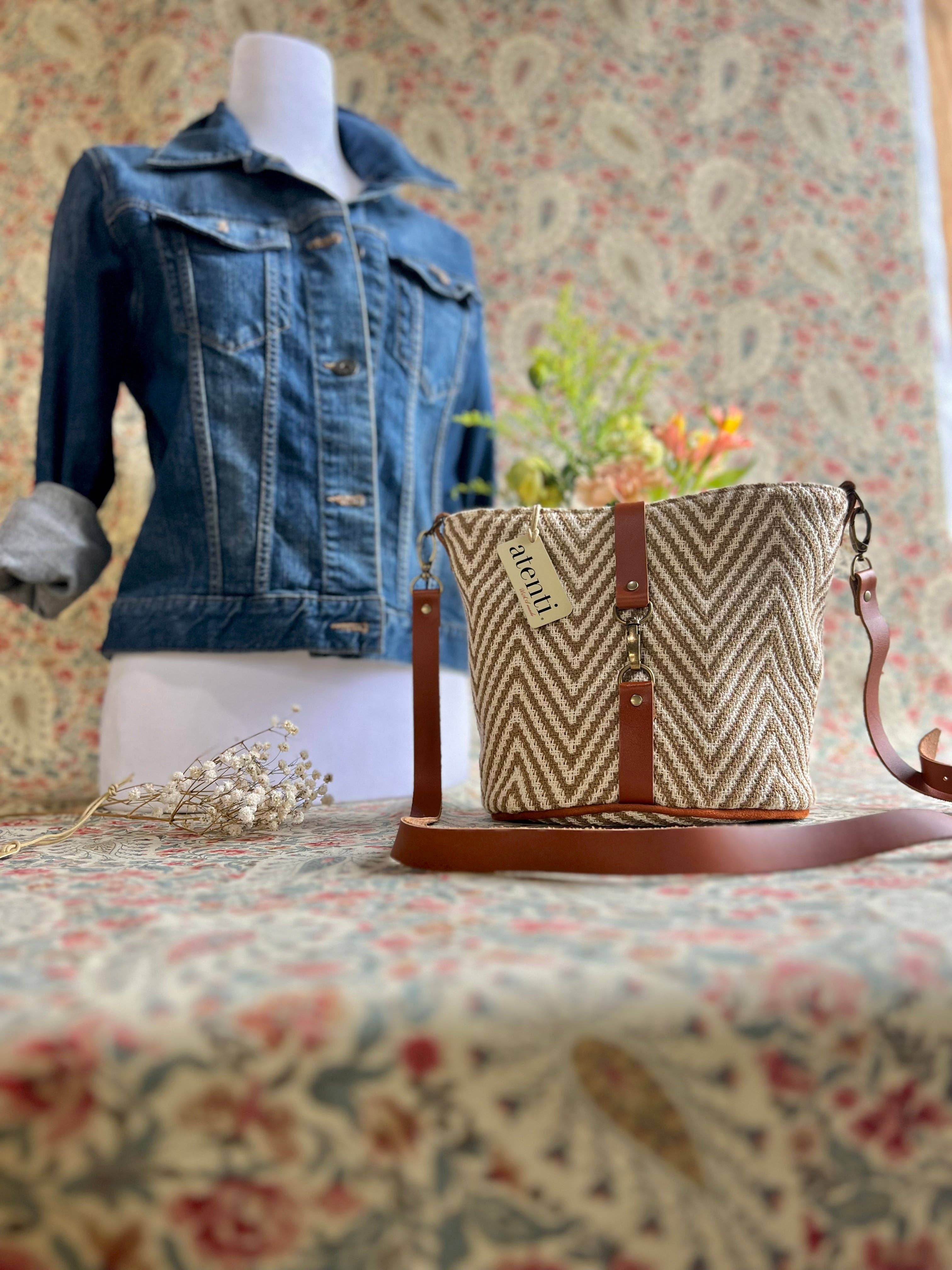 Atenti - Wholesale Crossbody Bag - Women's - Hanna Halle Bucket2