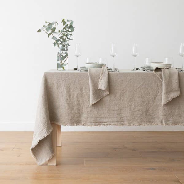 LinenMe - Wholesale Tablecloth - Linen Tablecloth Natural Terra Fringe1