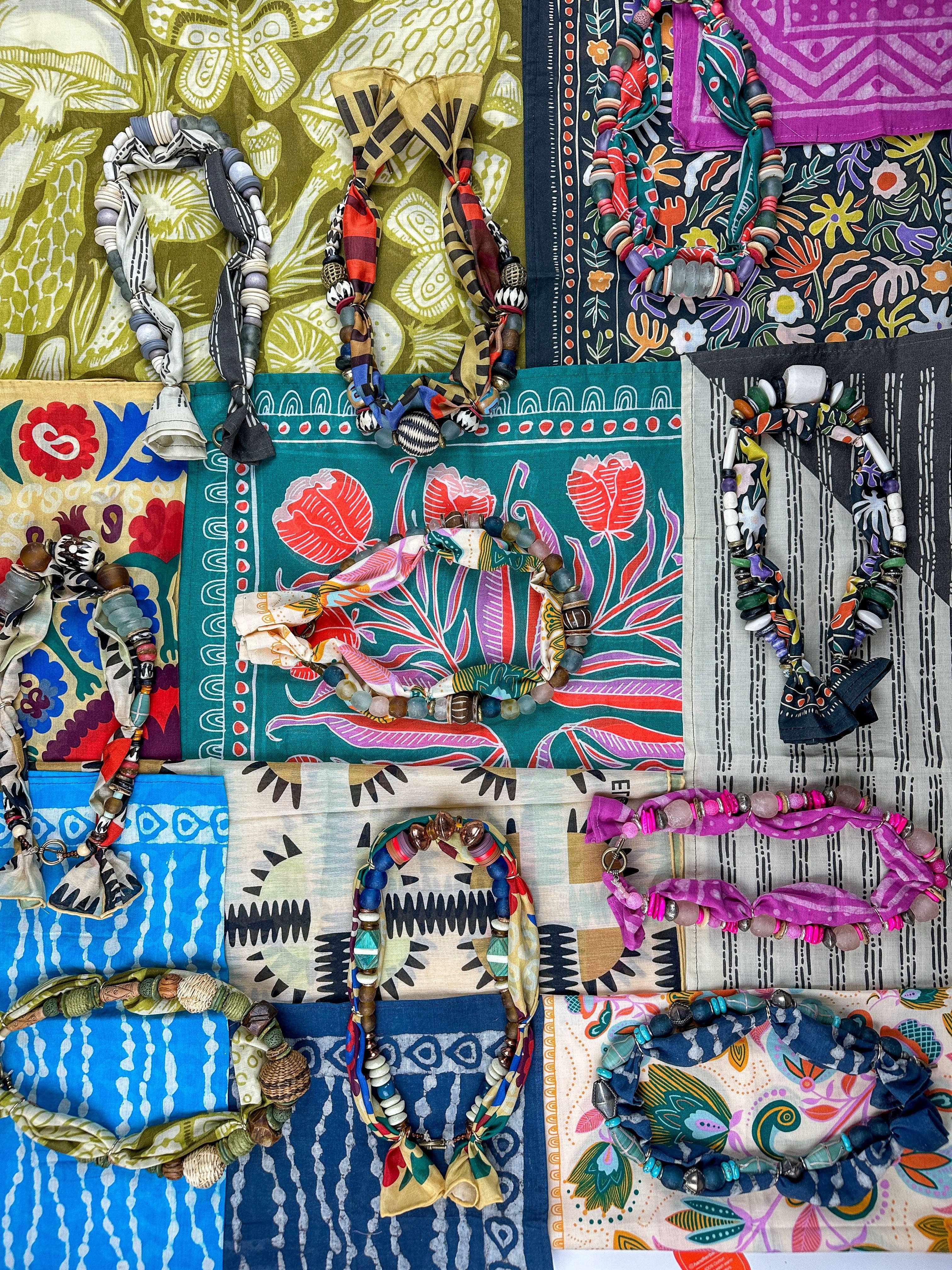 Twine & Twig – Großhandel Perlenkette – Perlenbandana-Halskette | Azteken2