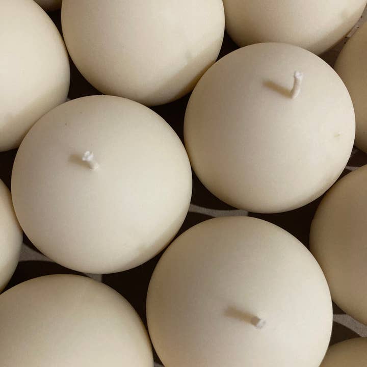 Waxing Moon - Wholesale Novelty Candle - Snowballs