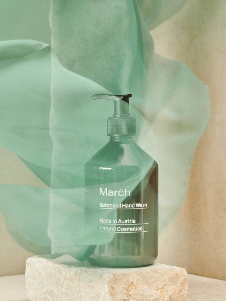 Lotion Botanique pour les Mains et le Corps pour la vente par March