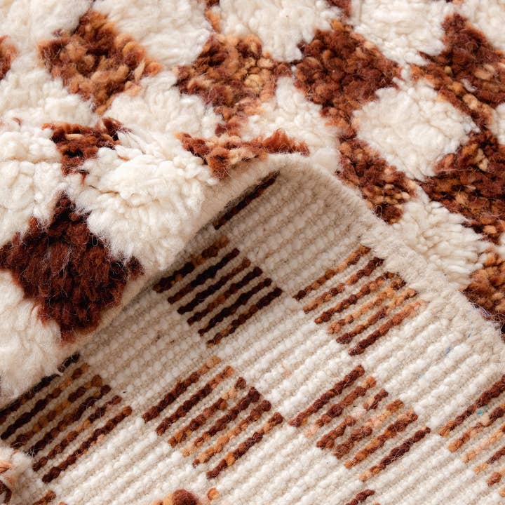 Moroccan Woven Treasures – Engroshandel Løst tæppe – Marokkansk brun Ternet tæppe, Blød uld Stort tæppe9