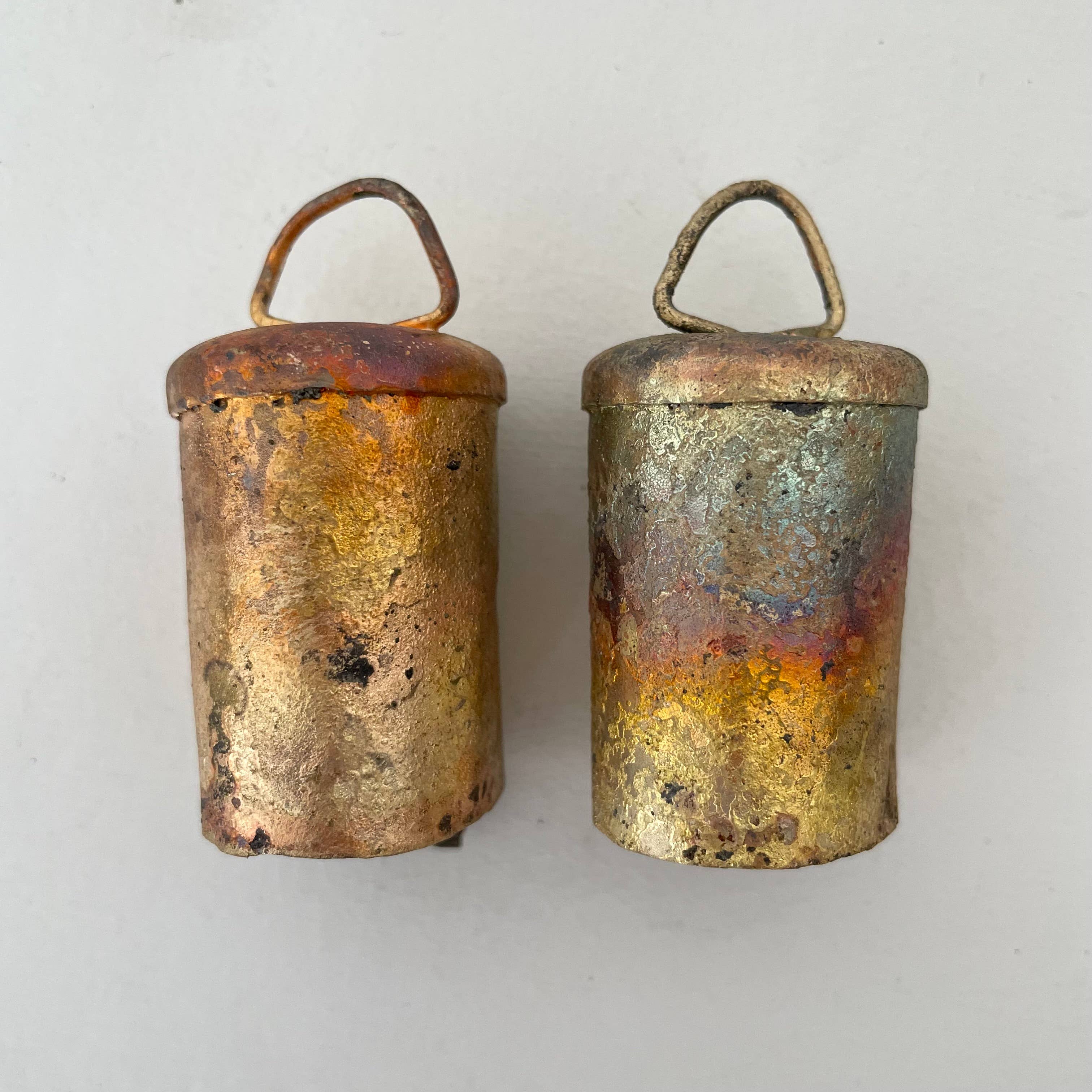 fort & field – wholesale Bell – 2 1/4" rustic flat top tin brass finish bell metal striker1