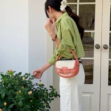 Pretty Persuasions – Mala com alça superior – Mulher por atacado – Bolsa Transversal Buckle Décor com Alça de Mão em Canva3